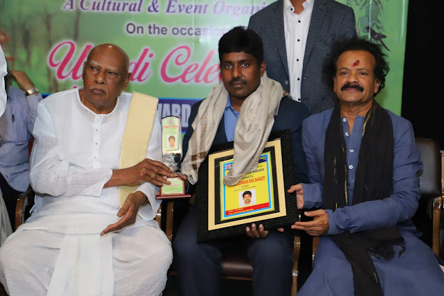 Dr. Malleswara Rao receiving best cardiologist award from Konijeti Rosaiah Garu in Hyderabad